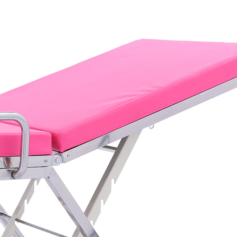 MN-OR009 Hot Selling  Hospital Furniture Manual Power Source Gynecology Examination Bed with Leather Covering Made of Metal